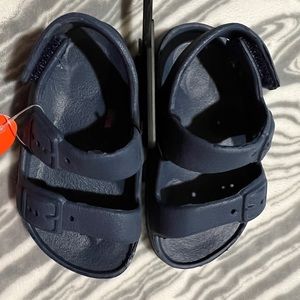 Kids Male Shoes (Size 4)